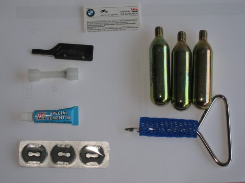 Datei:BMW reifen rep set.jpg