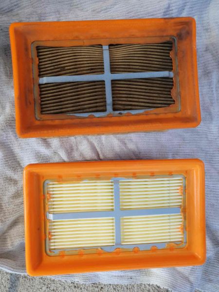 Datei:Luftfilter Tausch 13.jpg