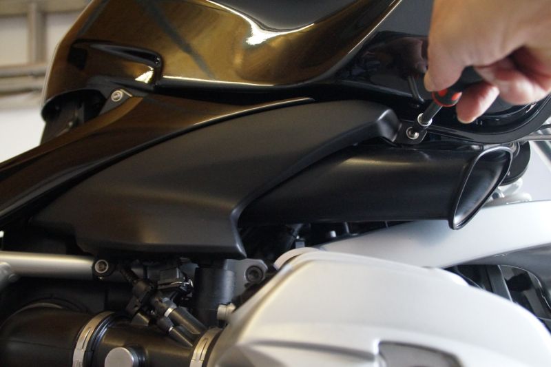 Datei:Luftfilter Tausch 25.jpg